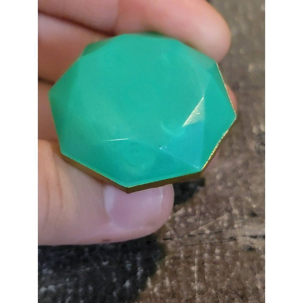 Light up green emerald gold toy accessory